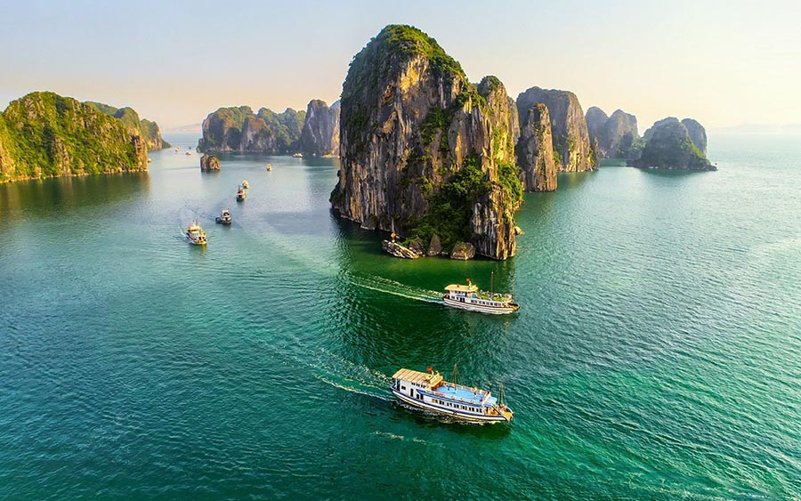 halong bay overview